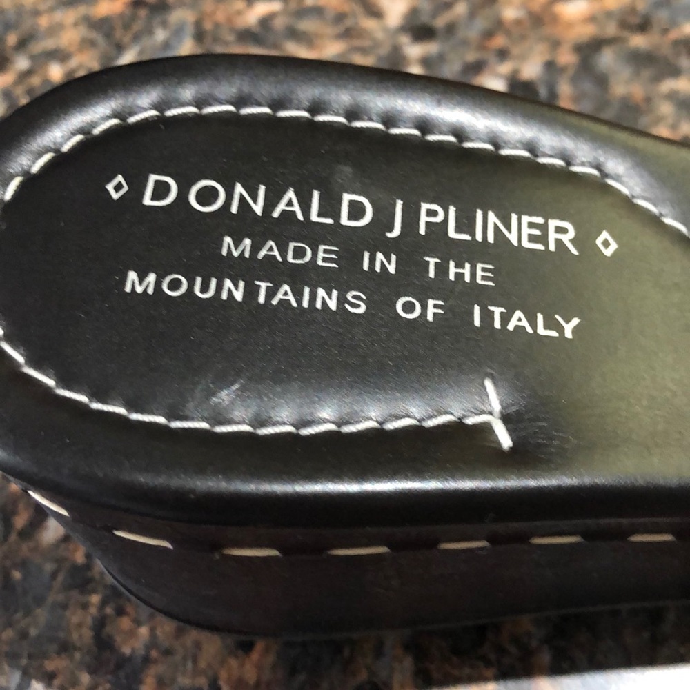 DONALD J  PLINER  SANDLES - Picture 3 of 6